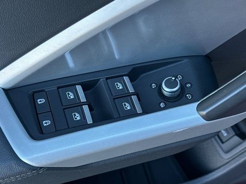 Used 2022 Audi Q3 2.0T Premium image 12