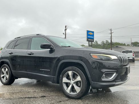 Used 2021 Jeep Cherokee Limited AWD/4WD image 3