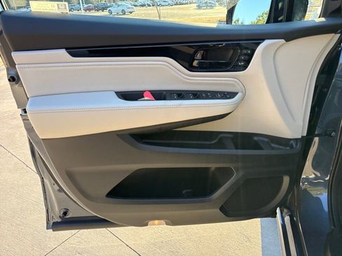 New 2026 Honda Odyssey Elite image 12