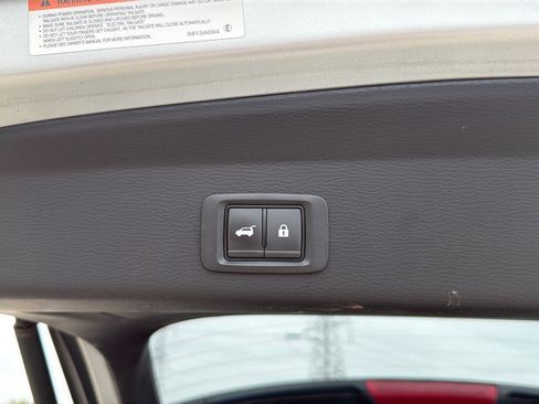 Used 2025 Mitsubishi Outlander SE AWD/4WD image 10