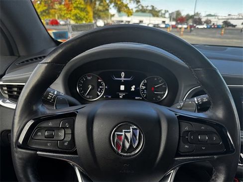 Used 2024 Buick Enclave Premium image 25