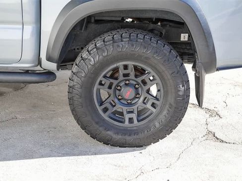 Used 2021 Toyota Tacoma SR5 image 10