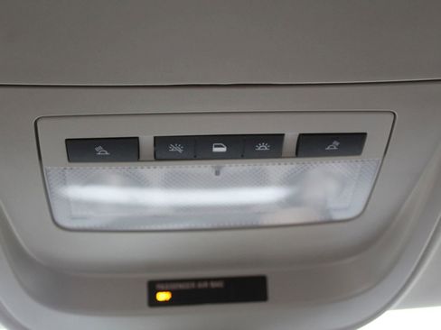 Used 2021 Chevrolet Colorado LT w/ Safety Package image 26