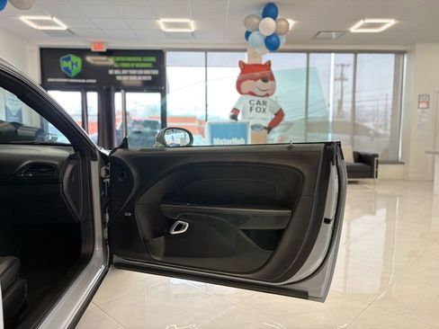 Used 2022 Dodge Challenger R/T w/ T/A Package image 37