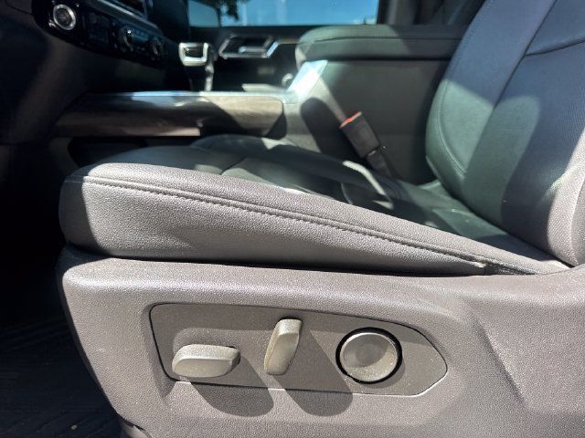 Used 2024 Chevrolet Silverado 1500 LTZ AWD/4WD image 13
