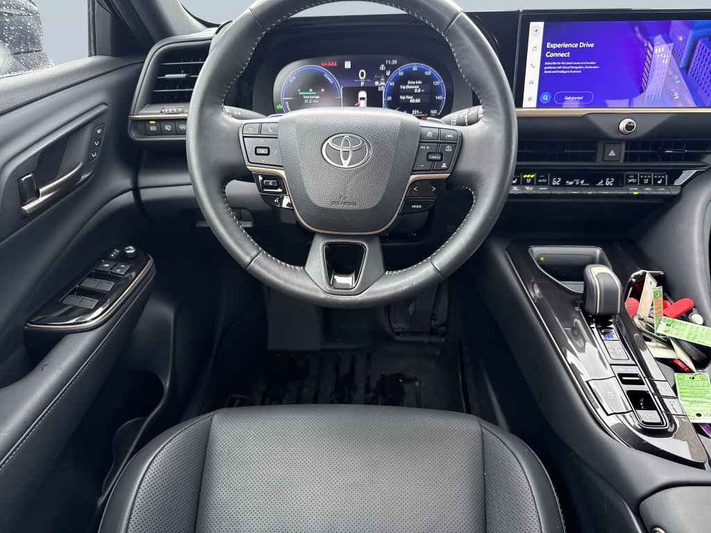 Used 2025 Toyota Crown Signia AWD/4WD image 14