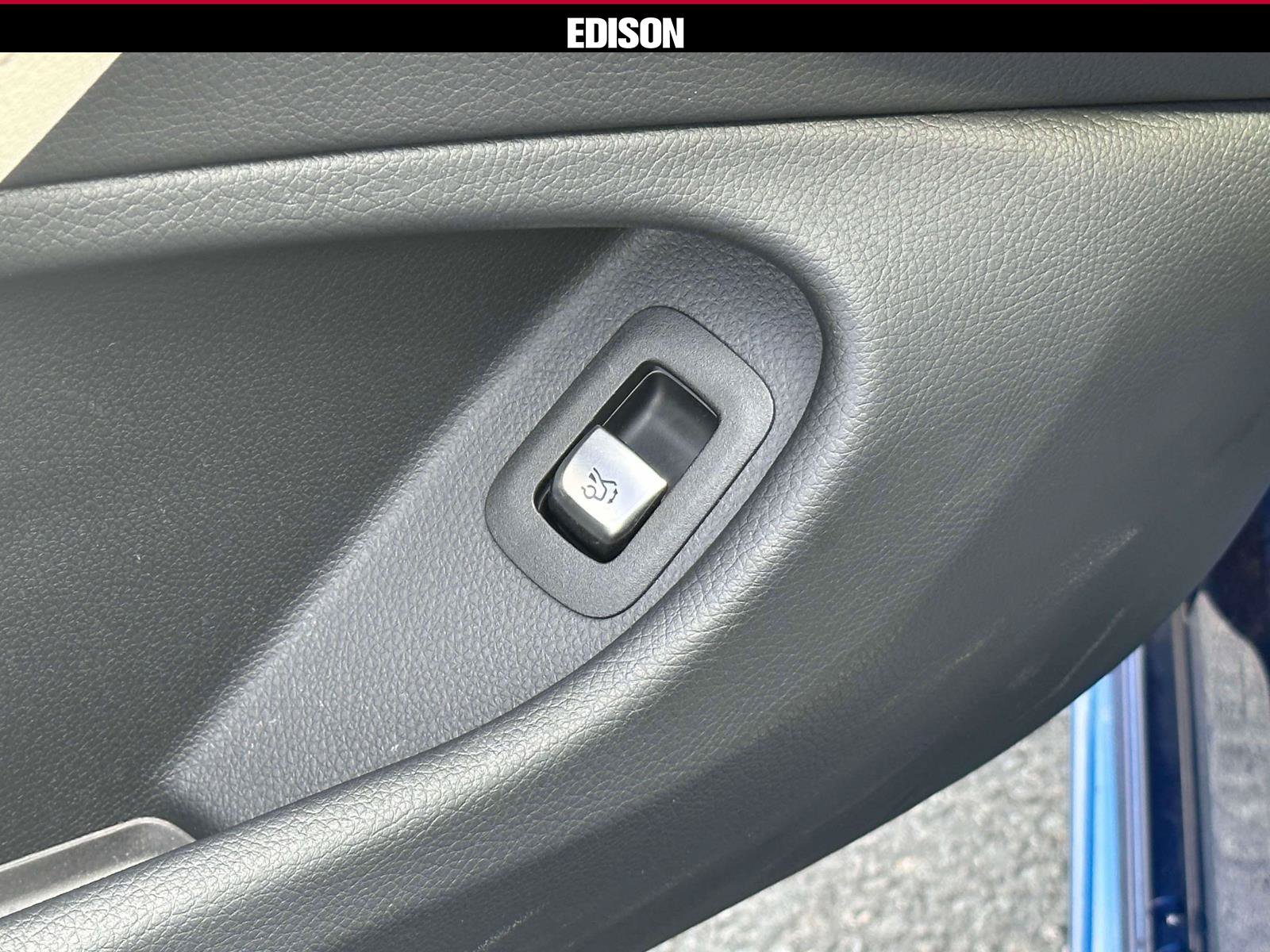 Used 2023 Mercedes-Benz C 300 4MATIC Coupe image 16