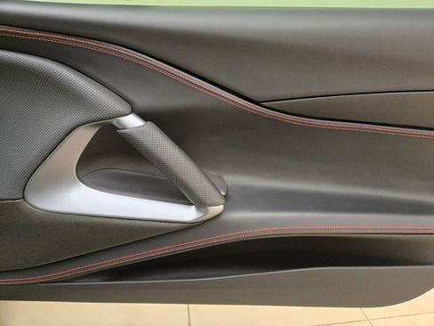 Used 2020 Ferrari 812 Superfast image 27