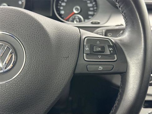 Used 2013 Volkswagen CC Sport image 18