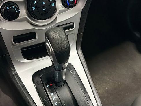 Used 2019 Ford Fiesta SE image 16