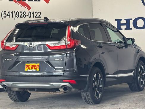 Used 2018 Honda CR-V Touring image 3