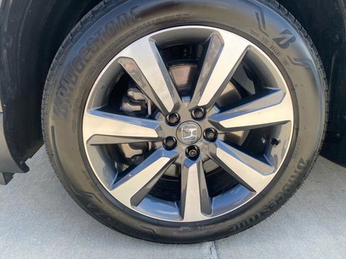 Certified 2025 Honda Pilot Touring image 31