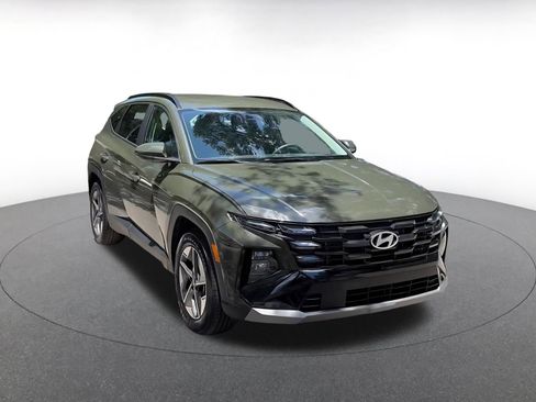 Used 2025 Hyundai Tucson SEL FWD image 3