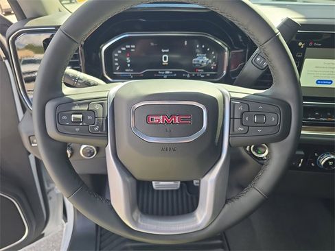 New 2025 GMC Sierra 1500 Elevation image 25