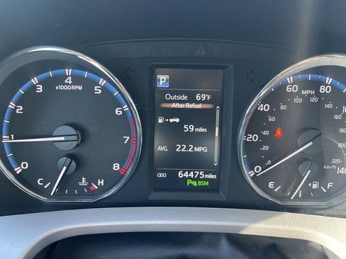 Used 2017 Toyota RAV4 Limited image 11