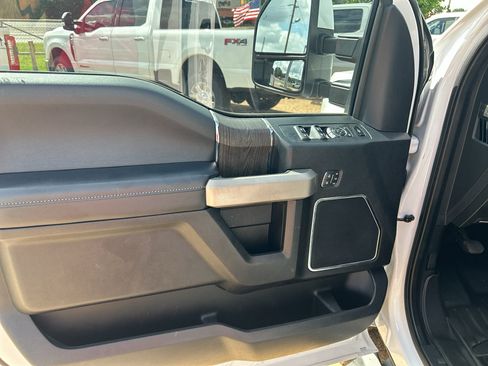 Used 2020 Ford F250 Lariat w/ Lariat Value Package AWD/4WD image 20