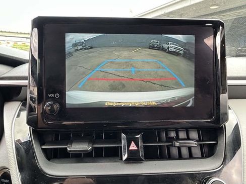 Used 2023 Toyota Corolla SE FWD image 16