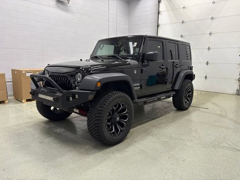 Used 2017 Jeep Wrangler Unlimited Sport w/ Quick Order Package 24S AWD/4WD image 9
