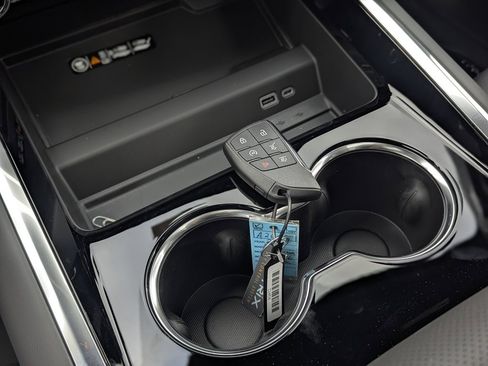 New 2026 Chevrolet Suburban Premier image 28