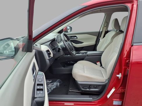 Used 2025 Nissan Rogue SV AWD/4WD image 21