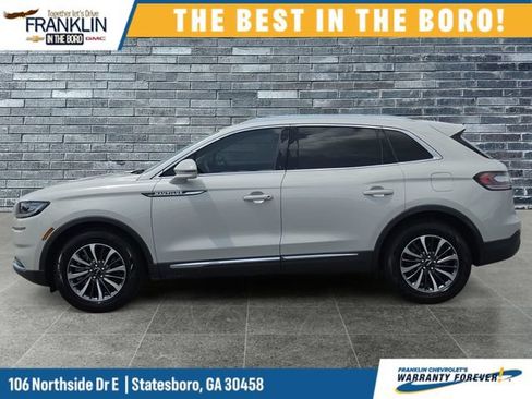 Used 2023 Lincoln Nautilus AWD w/ Premium Package image 2