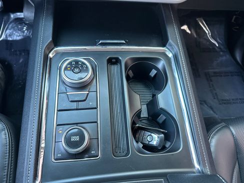 Used 2023 Ford Expedition Max XLT image 23