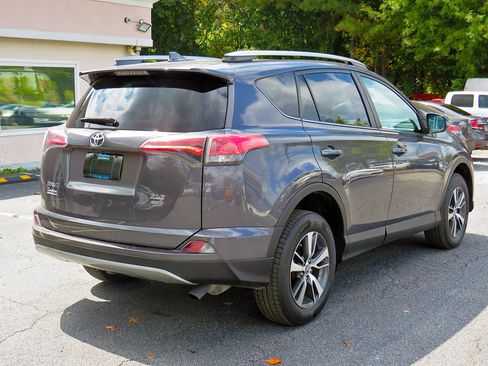 Used 2018 Toyota RAV4 XLE w/ Plus Extra Value Package image 7