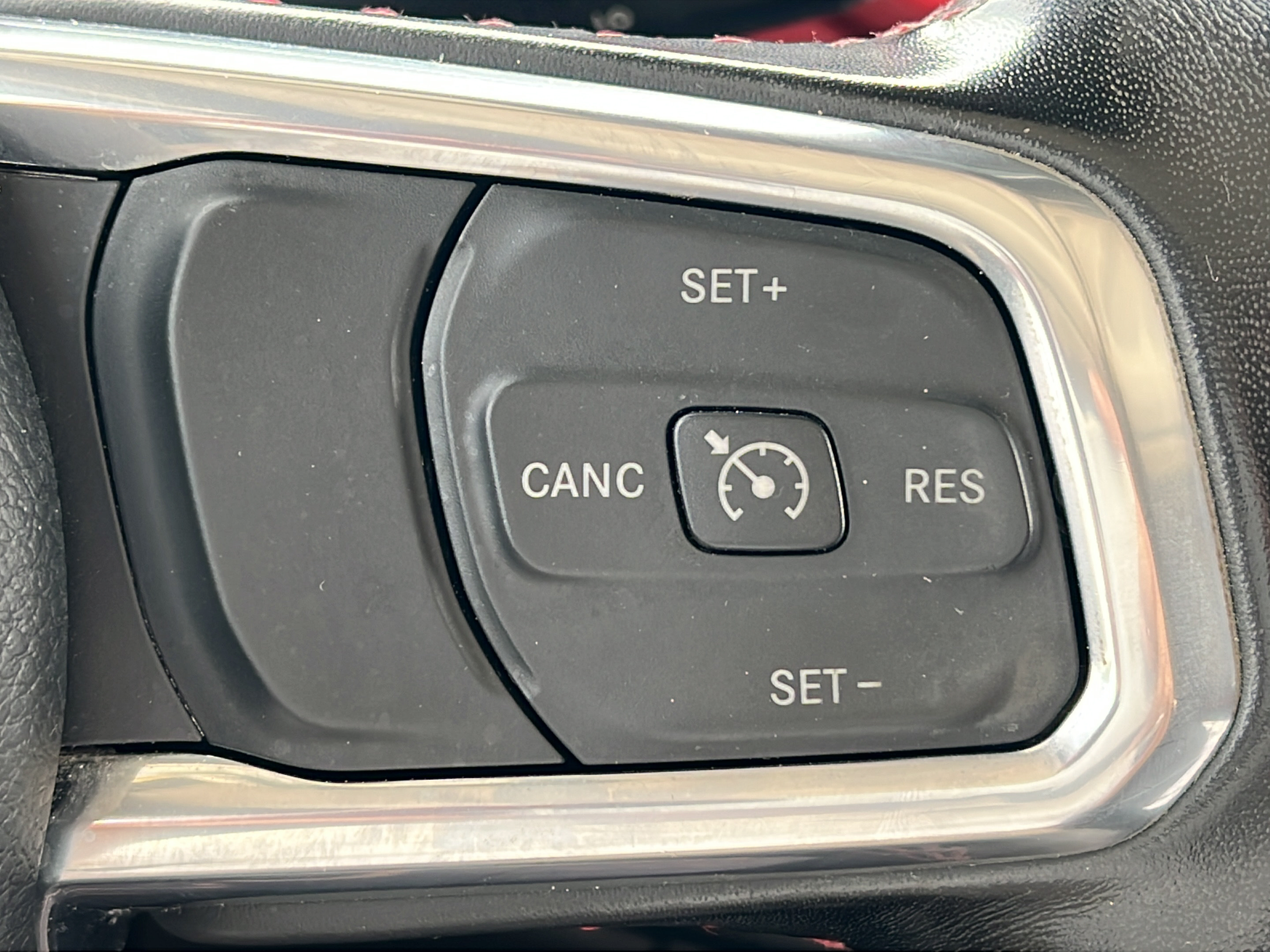 Used 2022 Jeep Gladiator Rubicon w/ Cold Weather Group AWD/4WD image 22