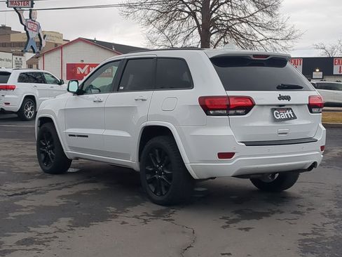 Used 2019 Jeep Grand Cherokee Altitude image 8