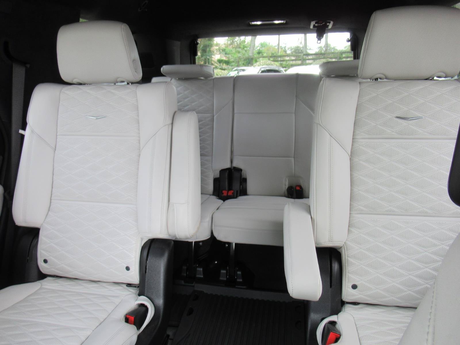 Certified 2025 Cadillac Escalade V AWD/4WD image 39