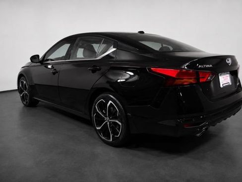 Certified 2024 Nissan Altima 2.5 SR w/ SR Premium Package AWD/4WD image 6