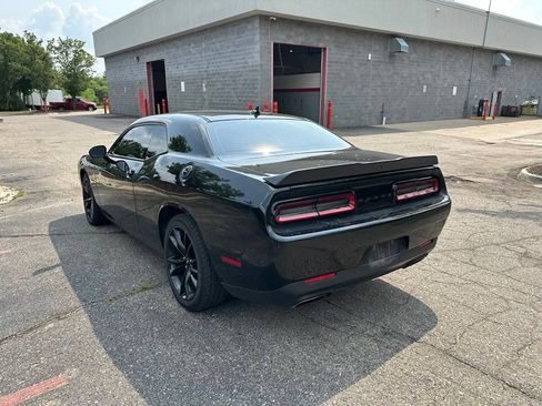 Used 2018 Dodge Challenger R/T Plus RWD image 3
