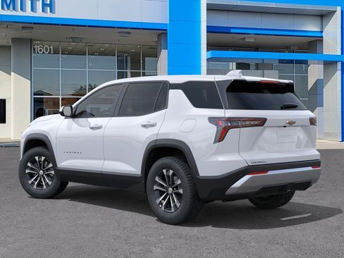 New 2027 Chevrolet Equinox LT FWD image 3
