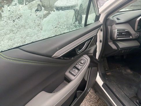 Used 2025 Subaru Outback Onyx Edition image 14