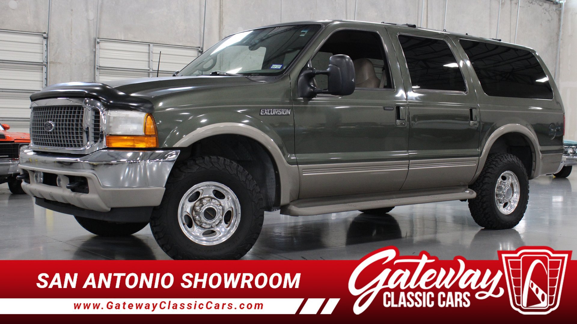 Used 2001 Ford Excursion Limited AWD/4WD image 1