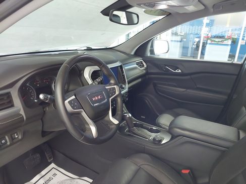 Used 2017 GMC Acadia SLT image 2