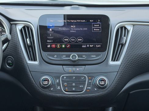 Used 2024 Chevrolet Malibu LT image 20