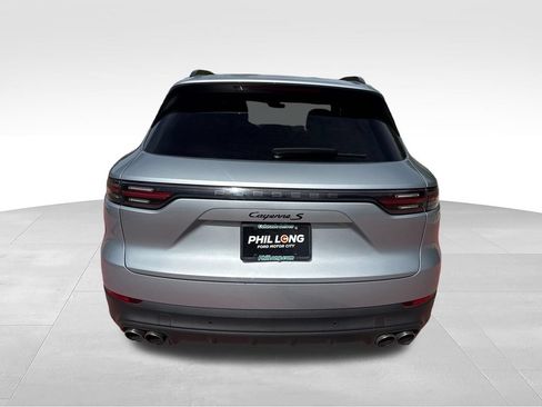 Used 2023 Porsche Cayenne S AWD/4WD image 7