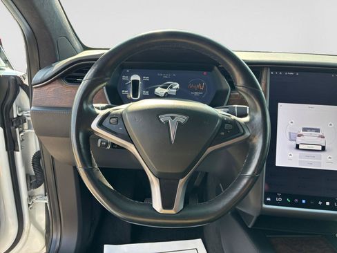 Used 2018 Tesla Model X 75D AWD/4WD image 11