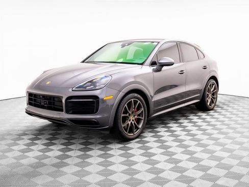 Used 2021 Porsche Cayenne GTS image 1