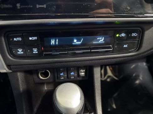 Used 2019 Toyota Corolla XLE w/ Carpet Mat Package (TMS) image 21