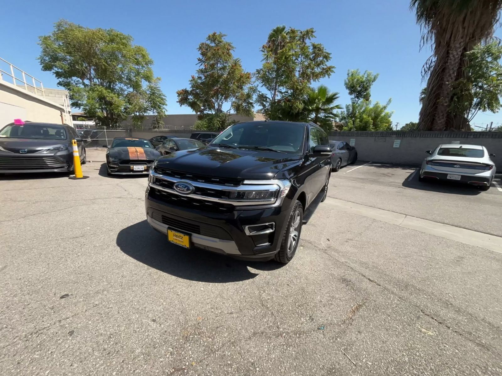 Used 2024 Ford Expedition Max Limited AWD/4WD image 6