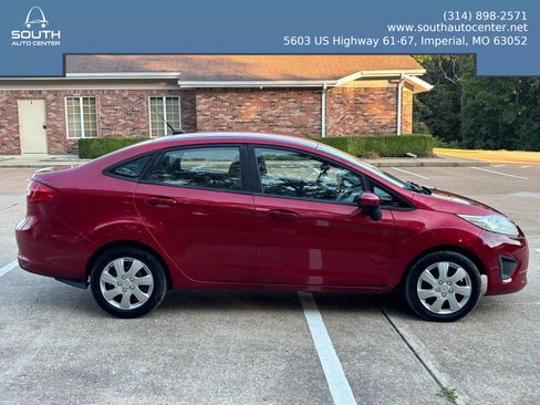 Used 2011 Ford Fiesta SE w/ 201A Rapid Spec Order Code image 4