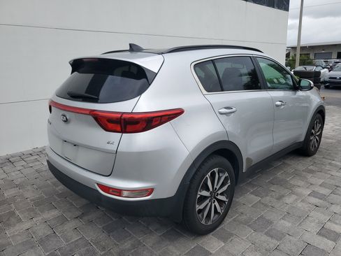 Used 2018 Kia Sportage EX w/ EX Premium Package image 4