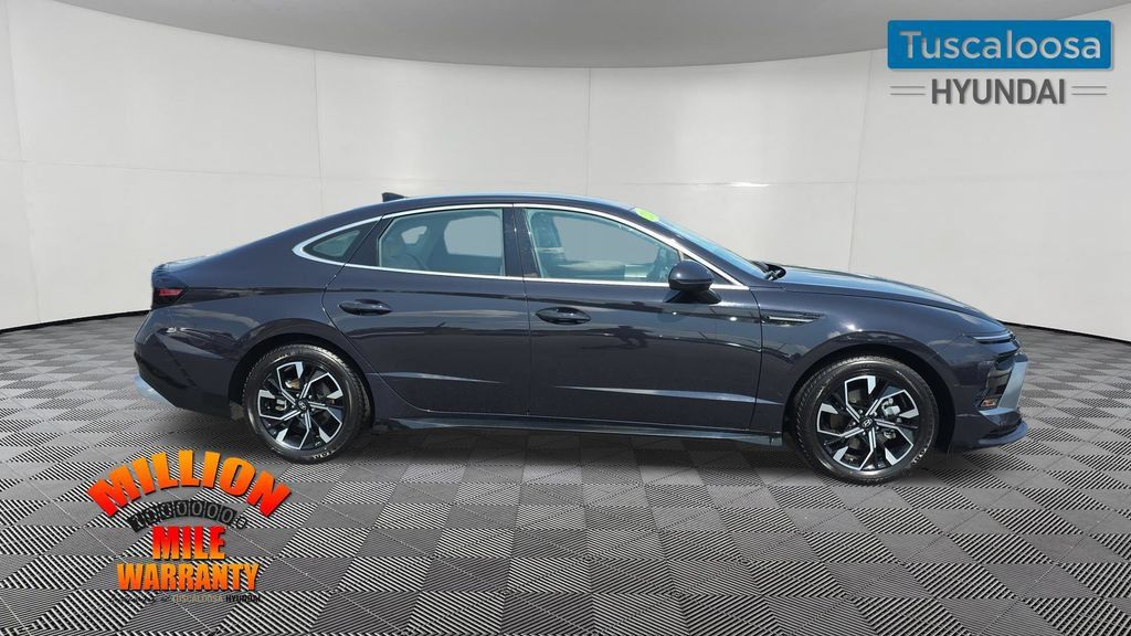 Used 2025 Hyundai Sonata SEL FWD image 9