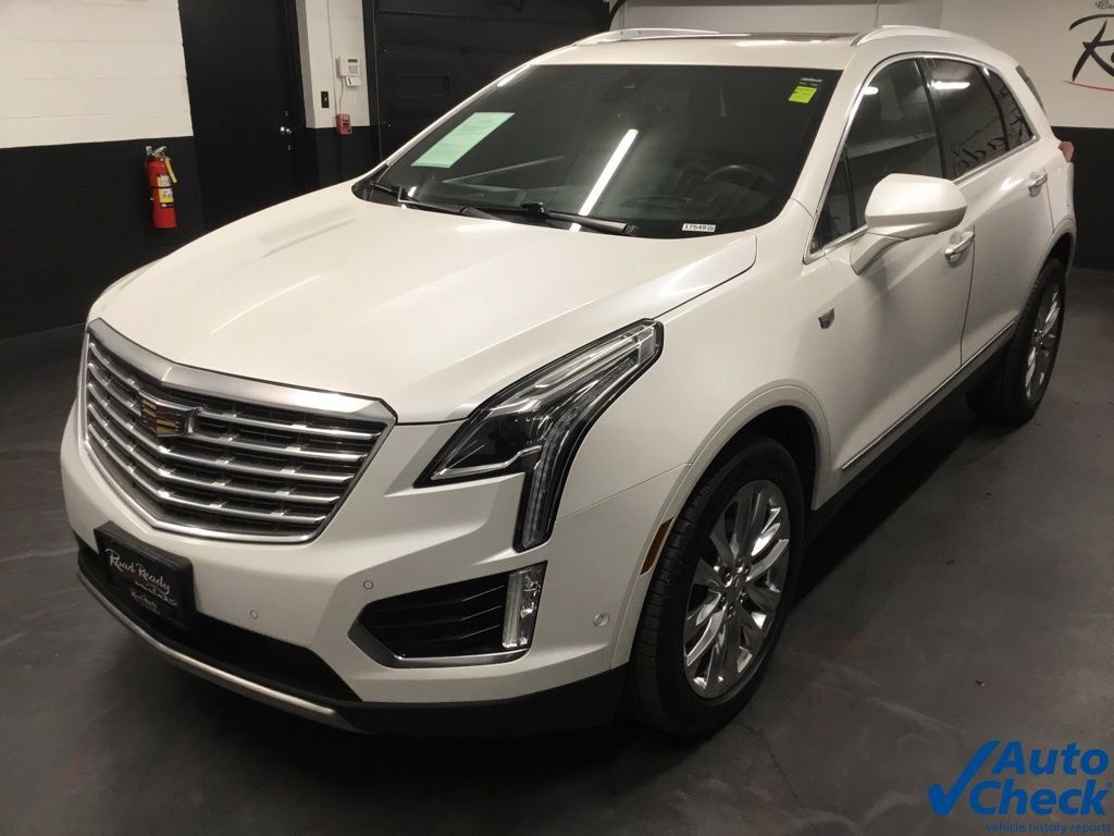Used 2017 Cadillac XT5 Platinum w/ Driver Assist Package AWD/4WD image 6
