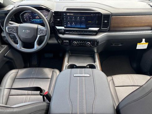 New 2026 Chevrolet Silverado 2500 High Country w/ High Country Premium Package AWD/4WD image 6