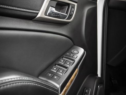 Used 2016 GMC Yukon XL Denali w/ Open Road Package image 12