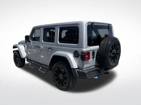 Used 2024 Jeep Wrangler Unlimited Sahara w/ Technology Group AWD/4WD image 14