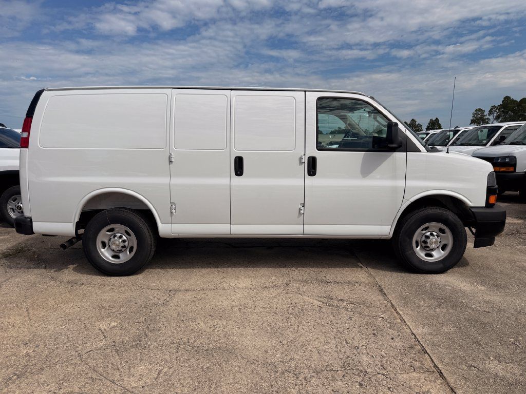 New 2026 Chevrolet Express 2500 w/ Driver Convenience Package RWD image 6